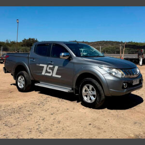 Mitsubishi L200 gris robado en Viña del Mar, patente HTSR18