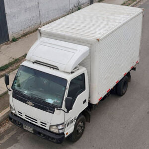 Chevrolet NPR blanco robado en El Monte, patente TW8934
